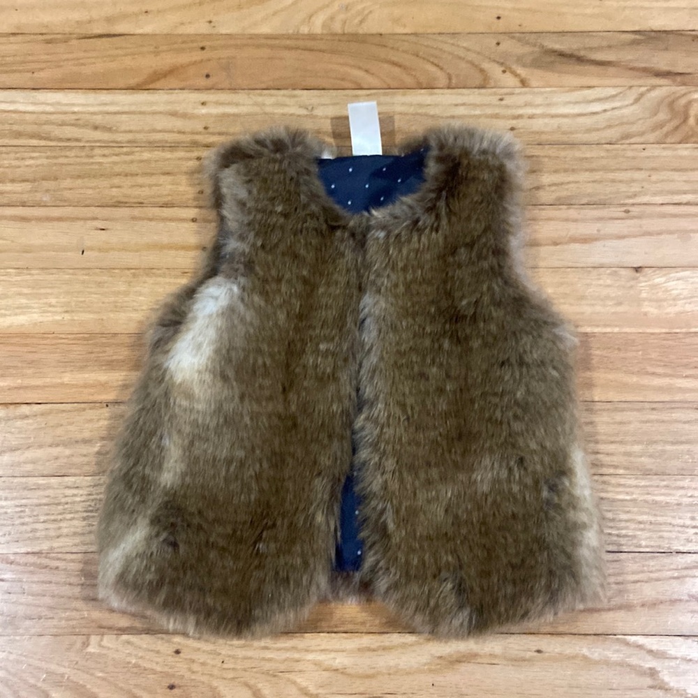 2t osh kosh Bgosh Faux fur vest